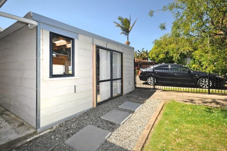 Photo of property in 93 Burundi Avenue, Clendon Park, Auckland, 2103