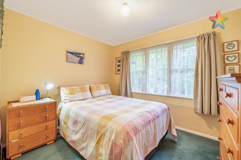 Photo of property in 81 Horoeka Street, Stokes Valley, Lower Hutt, 5019