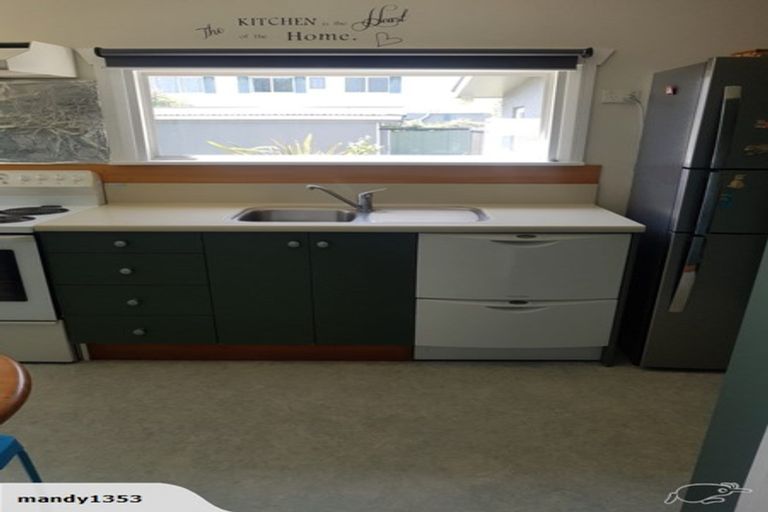 Photo of property in 9 Hursthouse Street, Vogeltown, New Plymouth, 4310