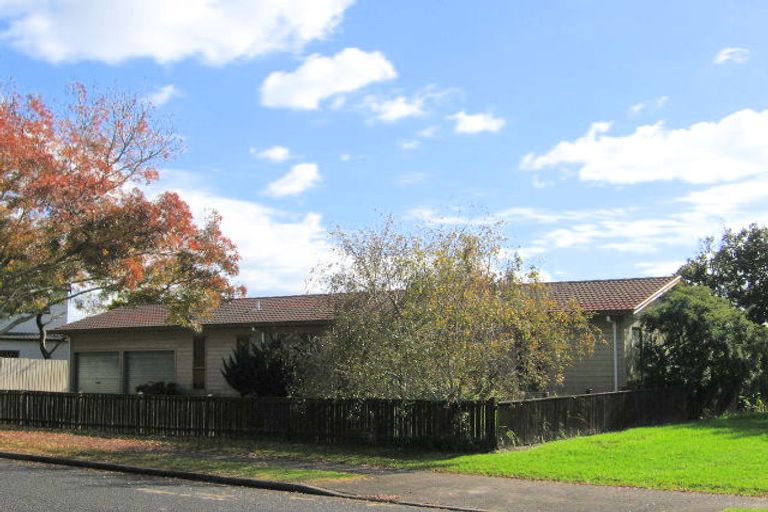 Photo of property in 4 Derrimore Heights, Clover Park, Auckland, 2019