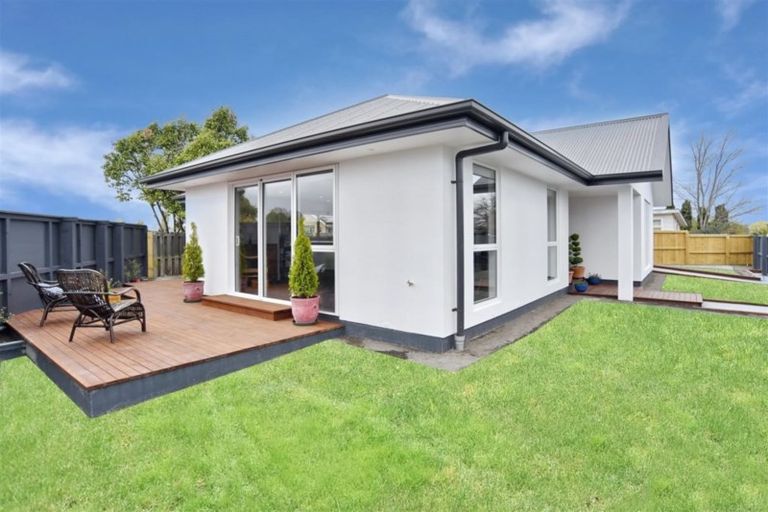 Photo of property in 84 Akaroa Street, Kaiapoi, 7630