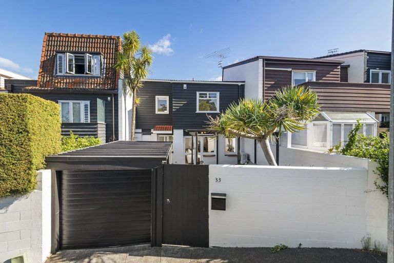 Photo of property in 33 Gwilliam Place, Freemans Bay, Auckland, 1011