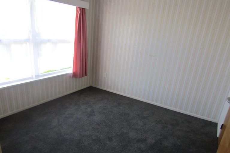 Photo of property in 2/24 Knights Road, Rothesay Bay, Auckland, 0630