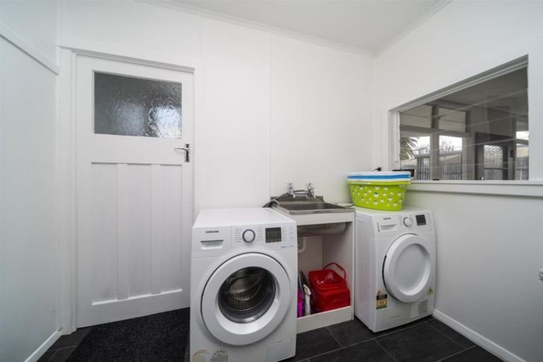 Photo of property in 59 Camberwell Road, Hawera, 4610