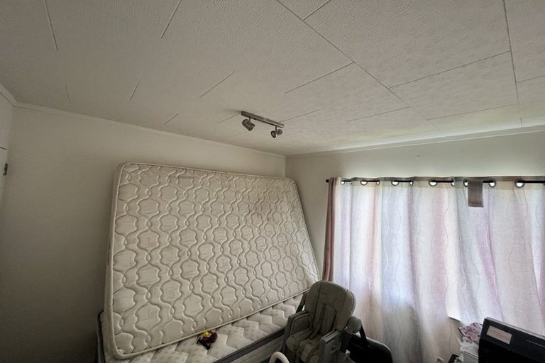 Photo of property in 1/22 Fernlea Rise, Bayview, Auckland, 0629