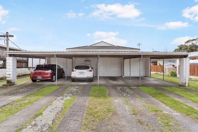 Photo of property in 2/94 Beaumonts Way, Manurewa, Auckland, 2102