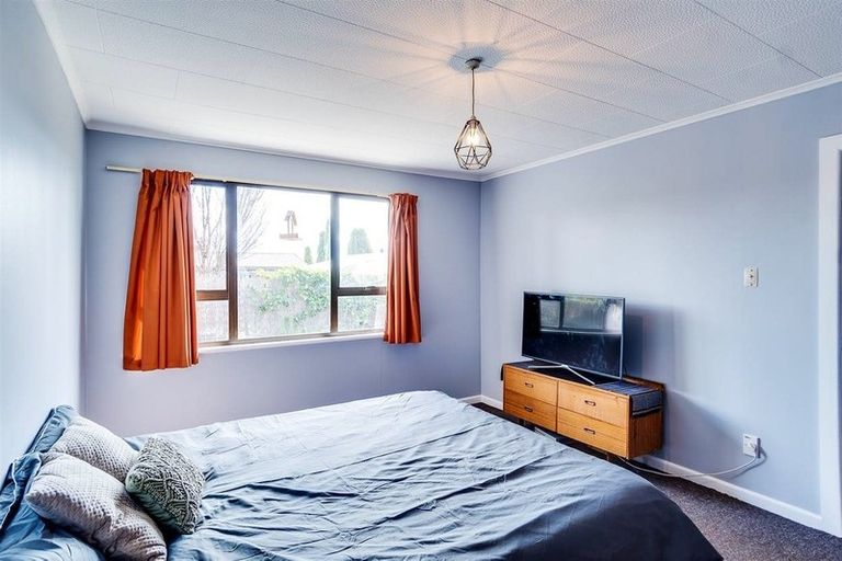 Photo of property in 72 Atherfold Crescent, Greenmeadows, Napier, 4112