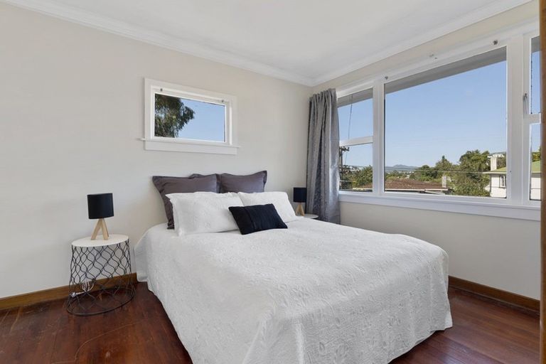 Photo of property in 5 Pembroke Street, Westown, New Plymouth, 4310