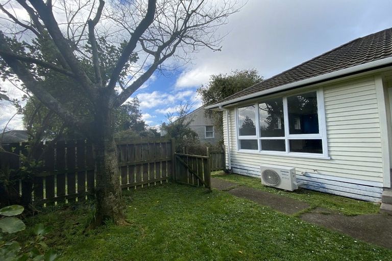 Photo of property in 10 Montgomery Crescent, Bader, Hamilton, 3206