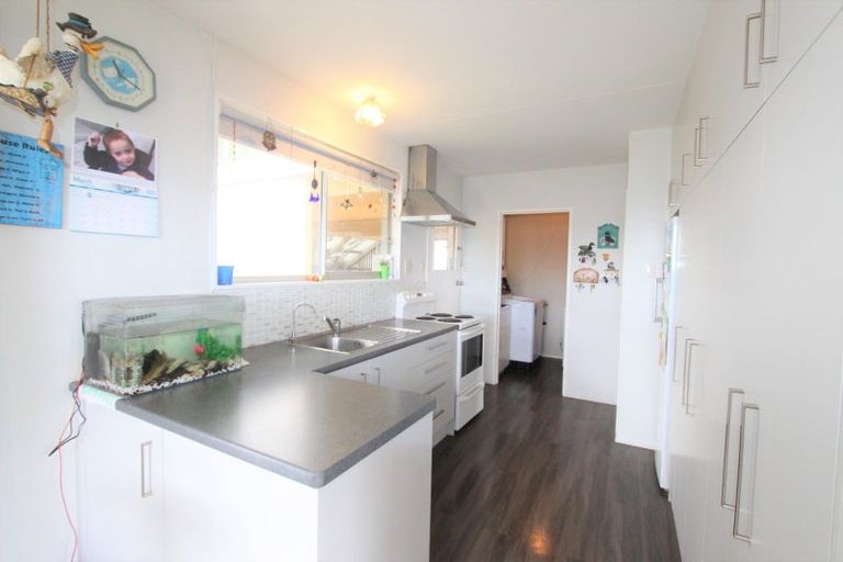 Photo of property in 17 Kiwi Street, Pahiatua, 4910