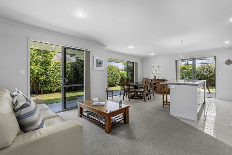 Photo of property in 5 Rainey Crescent, Papamoa Beach, Papamoa, 3118