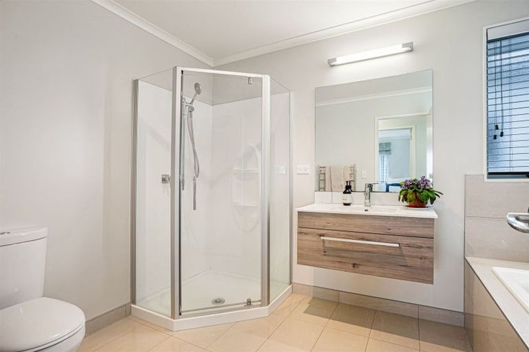 Photo of property in 6 Vincent Lane, Hobsonville, Auckland, 0616