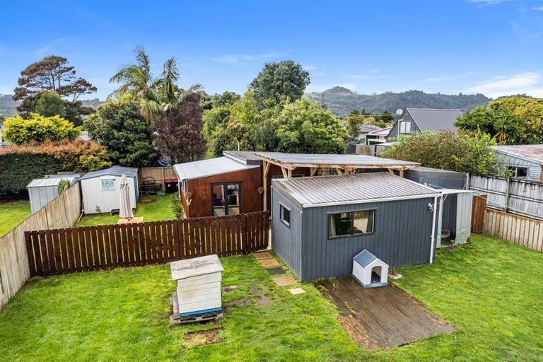 Photo of property in 17 Cook Drive, Whitianga, 3510