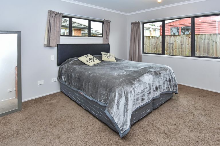 Photo of property in 66a Wellington Street, Pukekohe, 2120