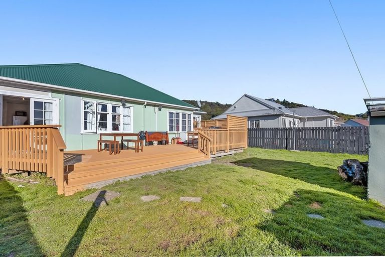 Photo of property in 109 Waddington Drive, Naenae, Lower Hutt, 5011