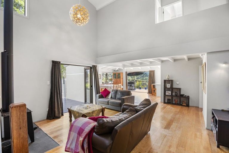 Photo of property in 19 Te Araroa Drive, Paremoremo, Auckland, 0632