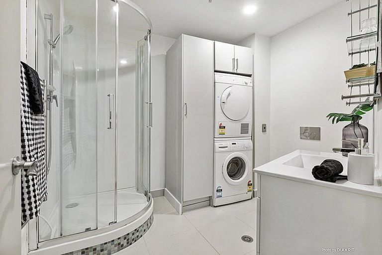 Photo of property in The Quay, 2/332b2 Lambton Quay, Wellington Central, Wellington, 6011