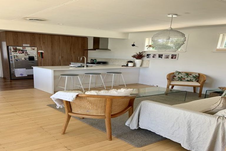 Photo of property in 86 Wharf Road, Te Atatu Peninsula, Auckland, 0610