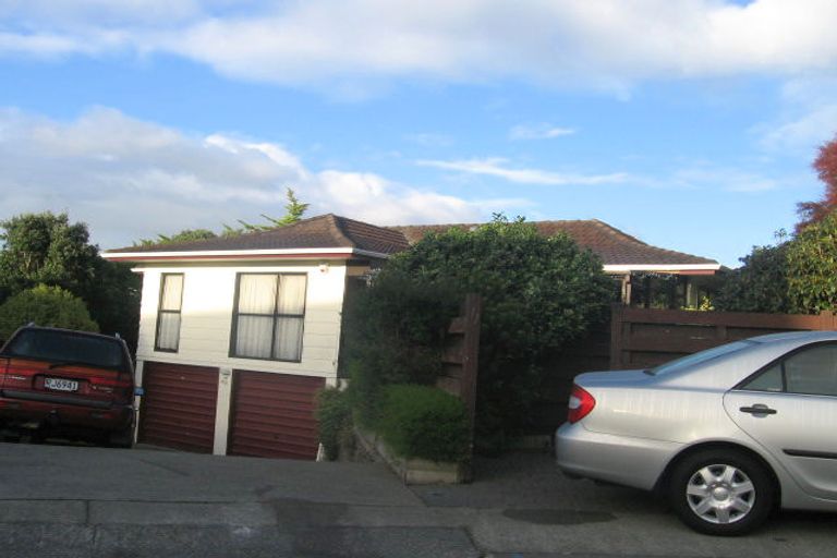 Photo of property in 11 Cullen Place, Tawa, Wellington, 5028
