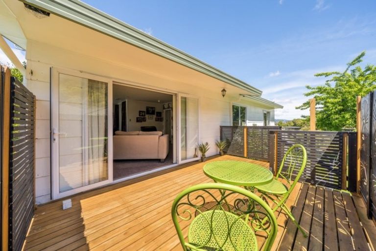 Photo of property in 18 Tulsa Grove, Totara Park, Upper Hutt, 5018