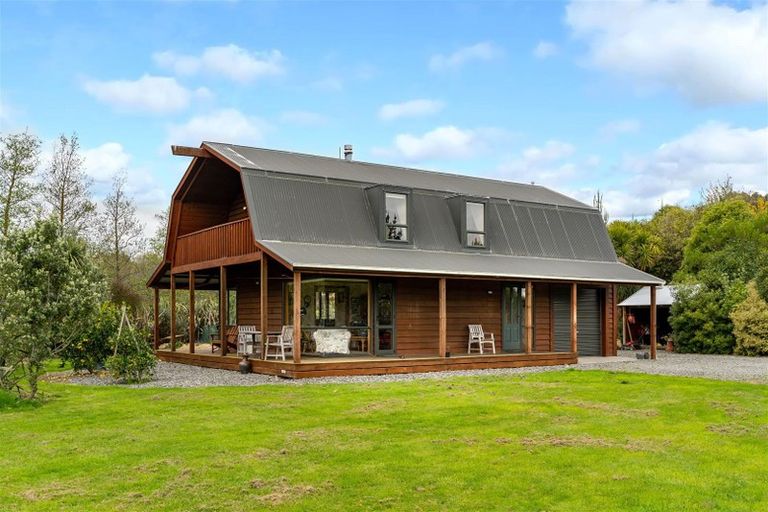 Photo of property in 207 Lees Pakaraka Road, Te Ore Ore, Masterton, 5886