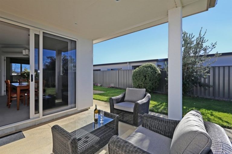 Photo of property in 10 Waimea Way, Poraiti, Napier, 4112