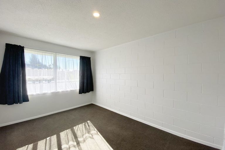 Photo of property in 2/102 Wingate Street, Redwood, Christchurch, 8051