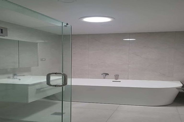 Photo of property in 74 Te Oneroa Way, Long Bay, Auckland, 0630