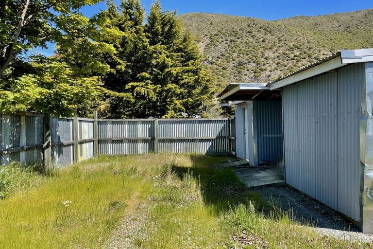 Photo of property in 77 Bledisloe Street, Kurow, 9435