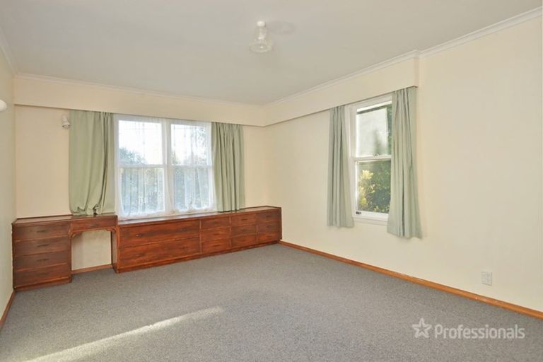Photo of property in 12 Dixon Street, Carterton, 5713