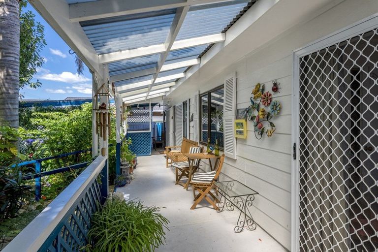 Photo of property in 19 Douglas Street, Levin, 5510