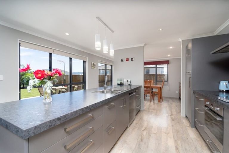 Photo of property in 48 Armstrong Avenue, Carterton, 5713