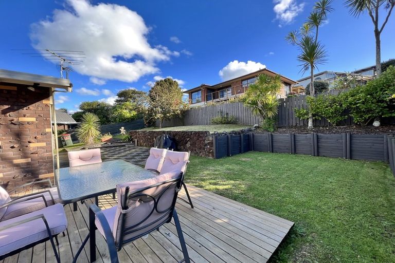 Photo of property in 119 Chelsea View Drive, Chatswood, Auckland, 0626