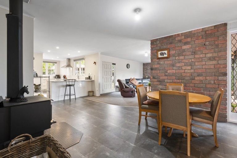 Photo of property in 273 Parewanui Road, Bulls, 4894