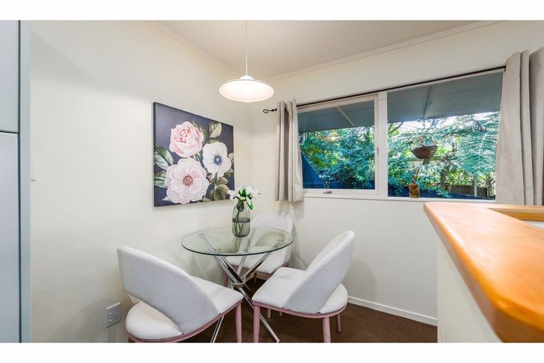 Photo of property in 1/9 Selwyn Avenue, Glen Eden, Auckland, 0602