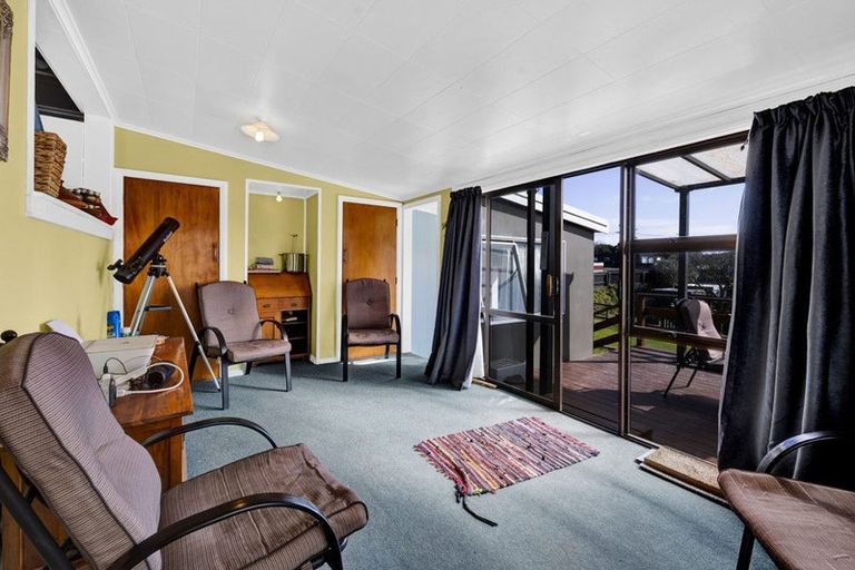 Photo of property in 30 Leicester Street, Patea, 4520