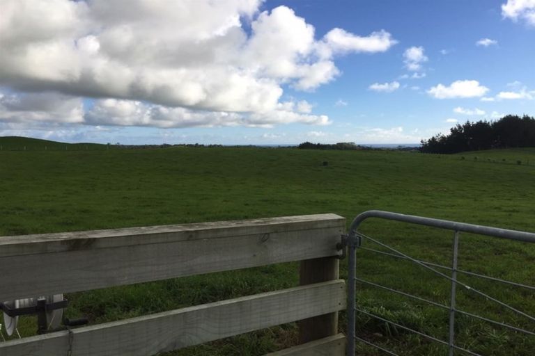 Photo of property in 192 Dover Road, Okato, New Plymouth, 4374