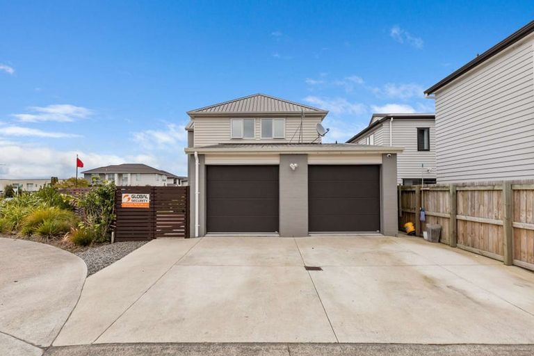 Photo of property in 50 Kauri Heart Avenue, Takanini, 2112