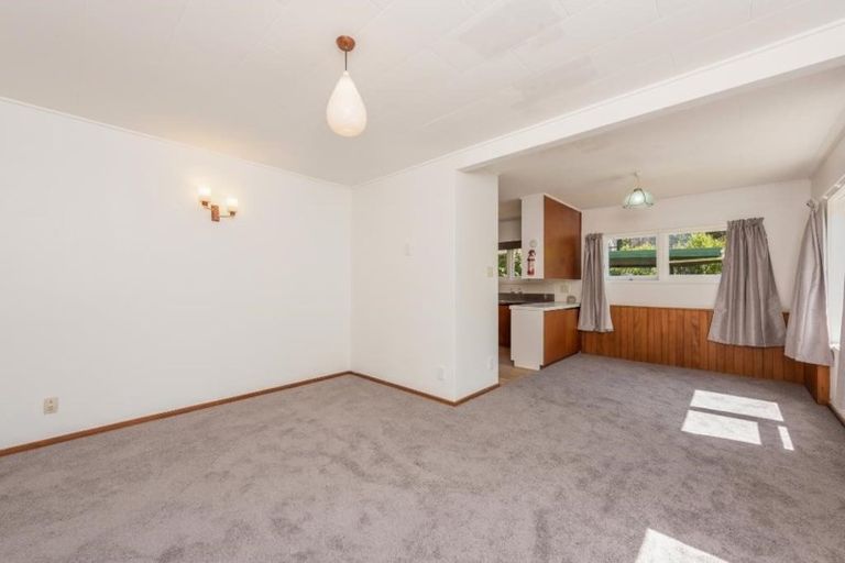 Photo of property in 3 Woodford Way, Crofton Downs, Wellington, 6035