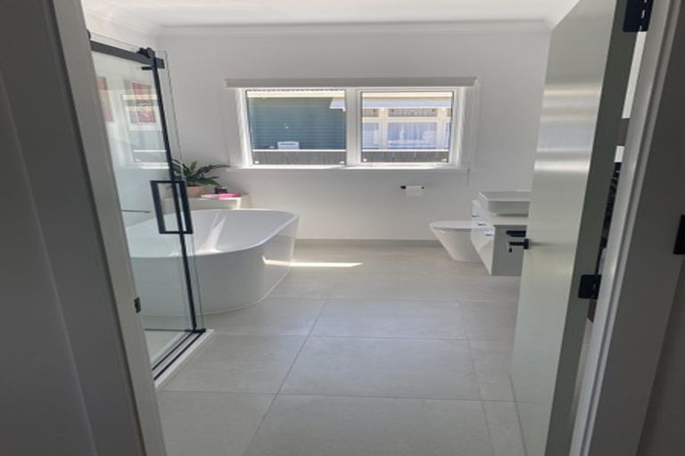 Photo of property in 129 William Street, Petone, Lower Hutt, 5012