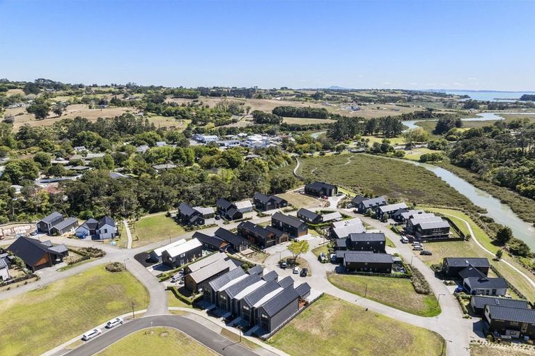 Photo of property in 9 Lark Lane, Whitford, 2571