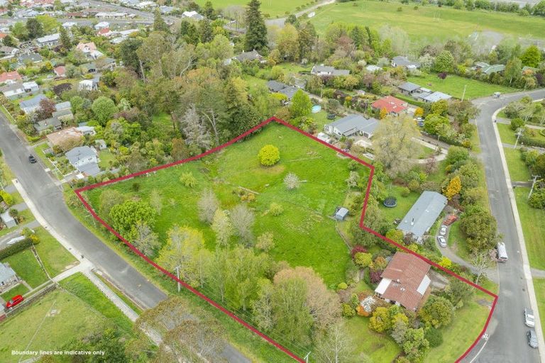 Photo of property in 25 Abbotsford Road, Waipawa, 4210