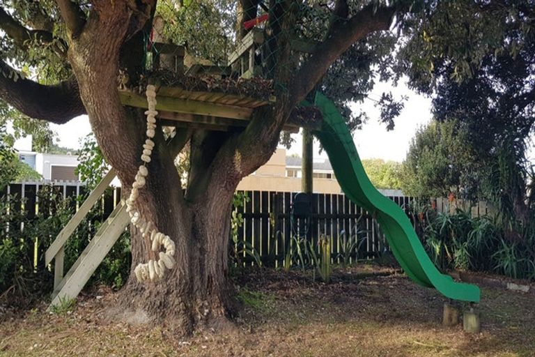 Photo of property in 32 Hunia Terrace, Himatangi Beach, Foxton, 4891