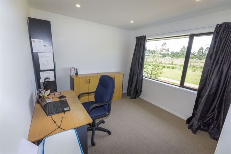 Photo of property in 8 Northside Drive, Waikuku, Rangiora, 7473