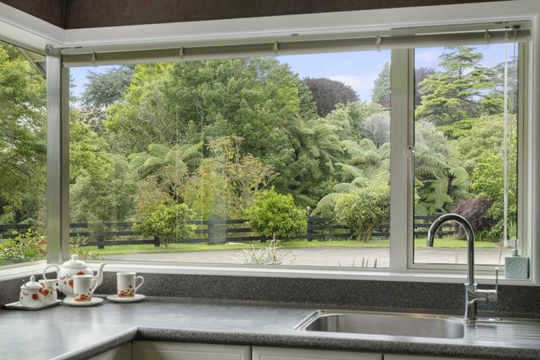 Photo of property in 271 Richmond Road, Lepperton, New Plymouth, 4373