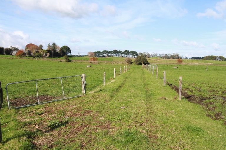 Photo of property in 173 Kairau Road, Brixton, New Plymouth, 4373