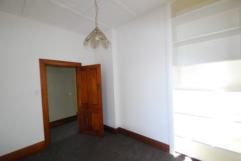 Photo of property in 18 Connaught Terrace, Brooklyn, Wellington, 6021