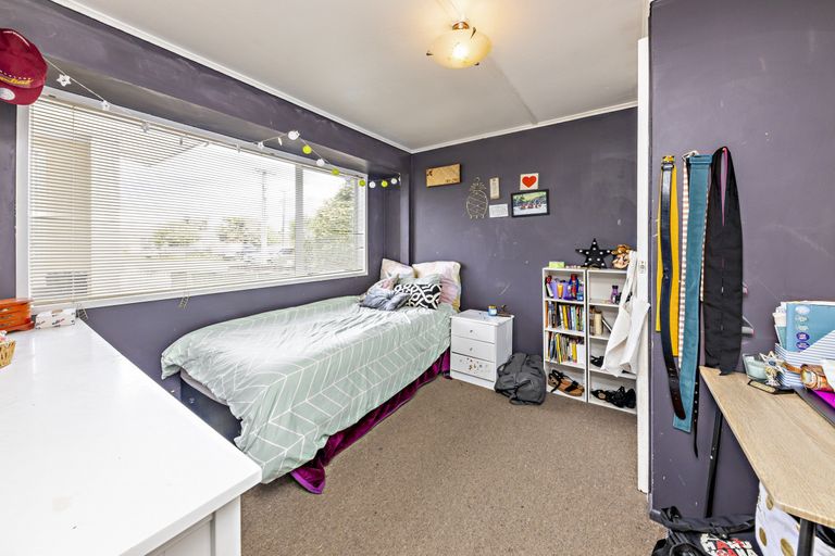 Photo of property in 68 Willis Road, Papakura, 2110