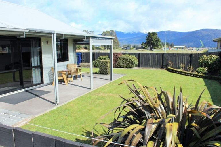 Photo of property in 78 Orbell Crescent, Te Anau, 9679