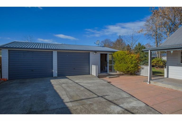 Photo of property in 28 Davie Street, Temuka, 7920